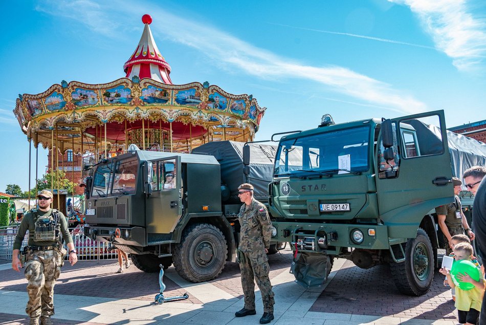 Piknik weterana w Manufakturze