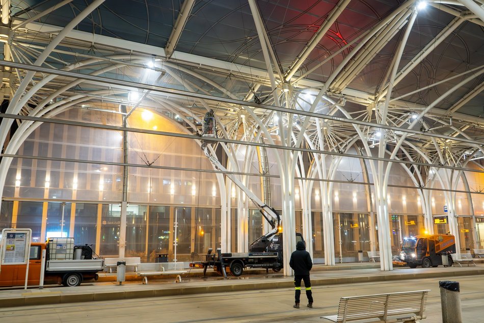 mycie przystanku mpk