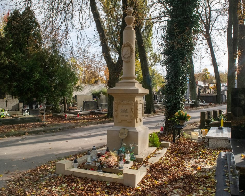 Stary Cmentarz w Łodzi pełen tajemnic. 10 nagrobków, których historię musisz poznać!