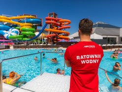 Łódź. Dbają o bezpieczeństwo nad wodą w Łodzi. Poznaj kulisy pracy ratowników w Aquaparku Fala w Łodzi