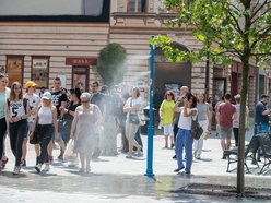 Łódź. Uwaga na upały w Łodzi. Komunikaty ostrzegawcze w parkach i przestrzeni publicznej