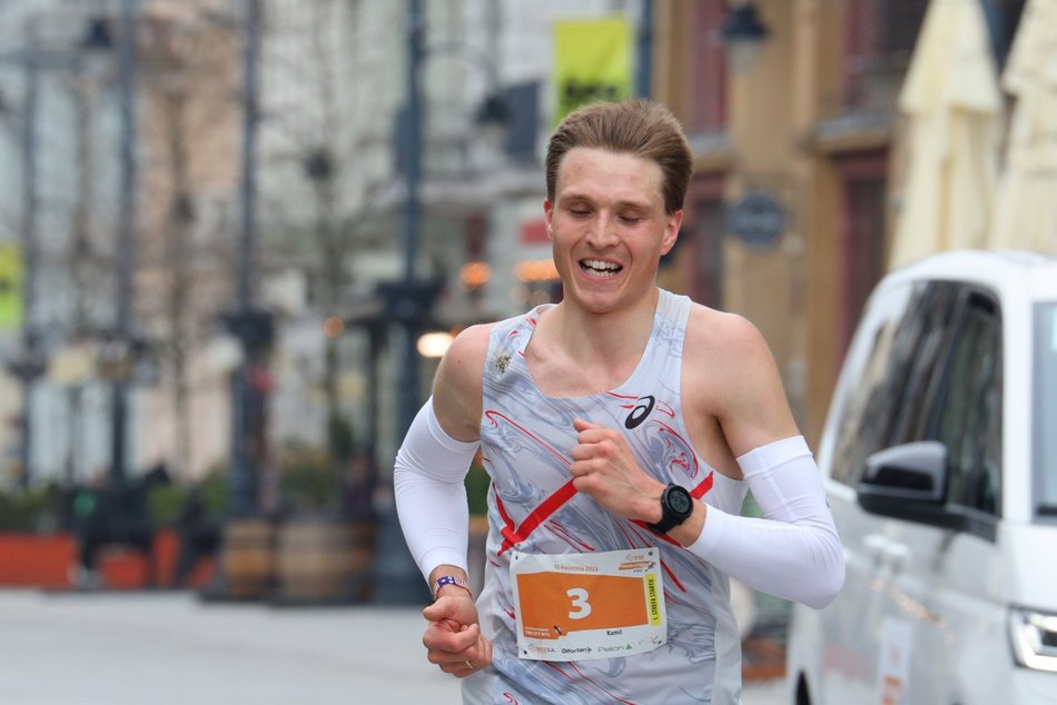 DOZ Maraton 2023. Brałeś udział w biegu? Znajdź się na zdjęciach!