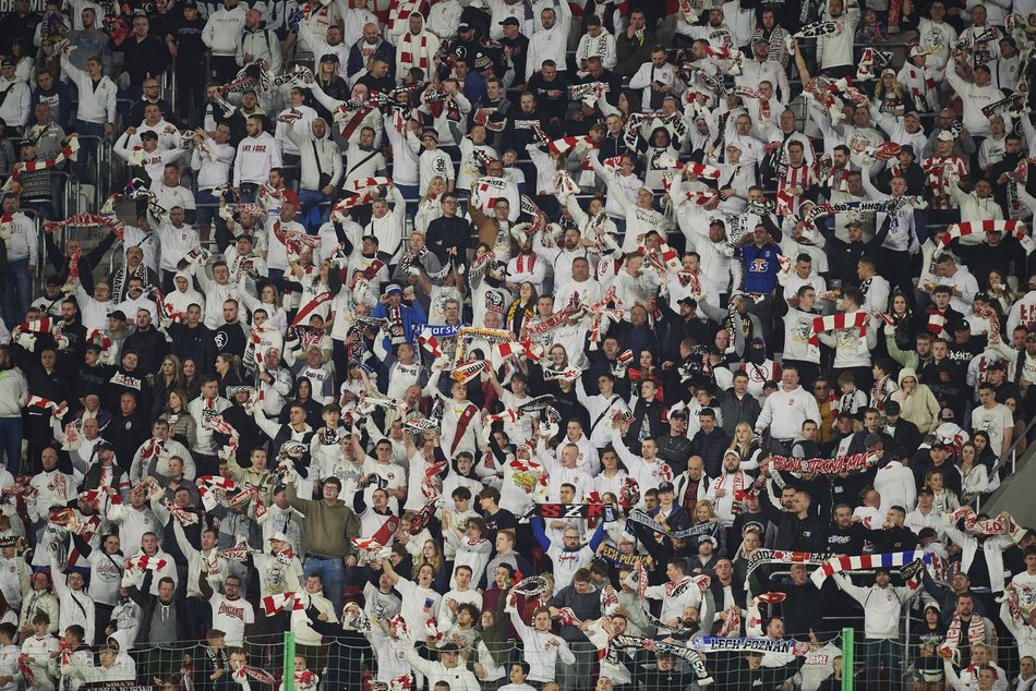 Kibice na meczu ŁKS Łódź - Wisła Kraków. Tłumy na trybunach