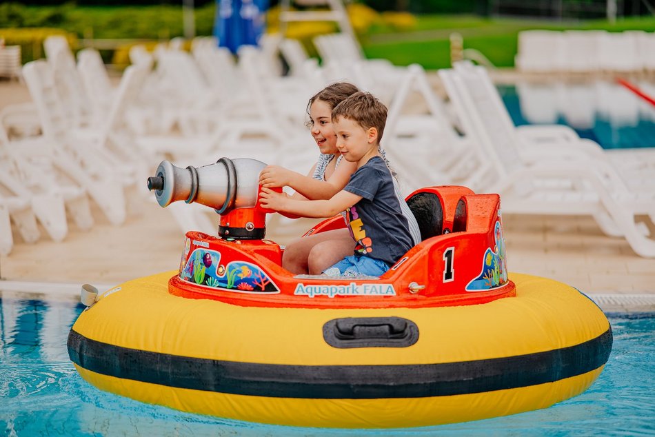 Łódź. Bitwa na wodnych skuterach w Aquaparku Fala! To jedyna taka atrakcja w Polsce!