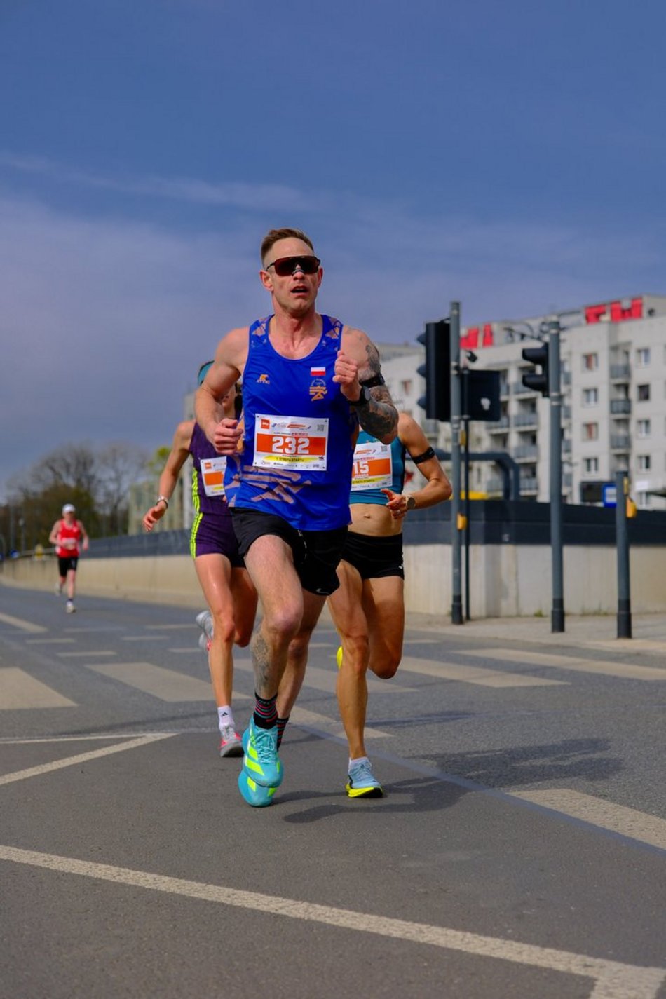 Łódź. DOZ Maraton Łódź 2026. Brałeś udział w biegu? Odszukaj się w galerii i zapisz na pamiątkę!
