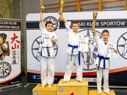 Łódź. Łódź kuźnią wojowników! Triumfy młodych karateków na ogólnopolskim turnieju kumite!
