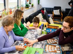 Łódź. Sudoku na Światowy Dzień Logiki. Podopieczni MOPS Łódź zasiedli do wspólnej rozgrywki