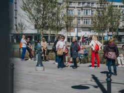 Łódź. Plac Wolności w Łodzi tętni życiem. To jedno z najpopularniejszych miejsc spotkań!