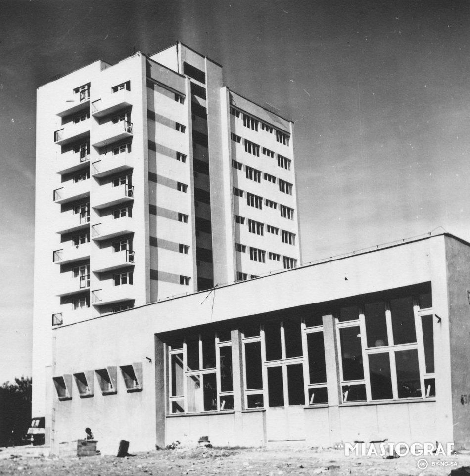 archiwalna fotografia przedstawiająca Łódź w dawnych czasacch