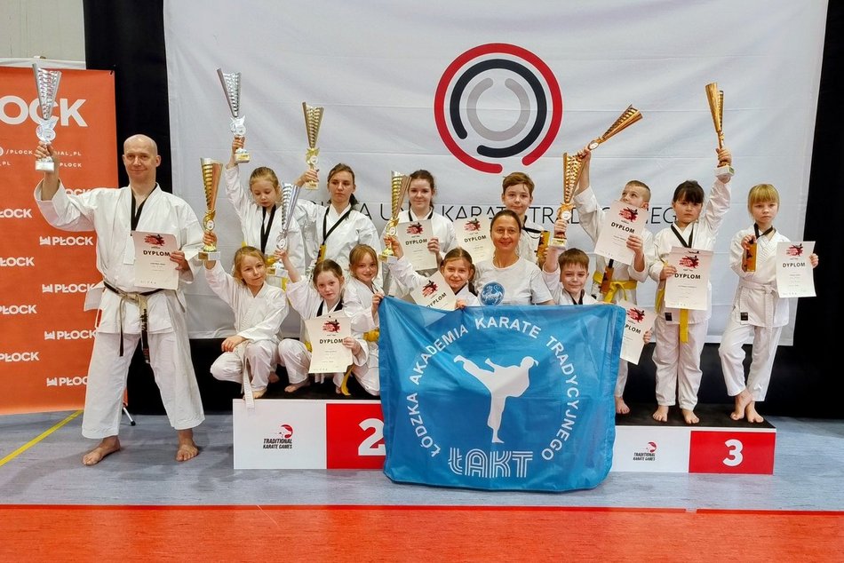 Łódź. Karatecy z Łodzi bezkonkurencyjni! Aż 40 razy stawali na podium na zawodach Traditional Karate Games!