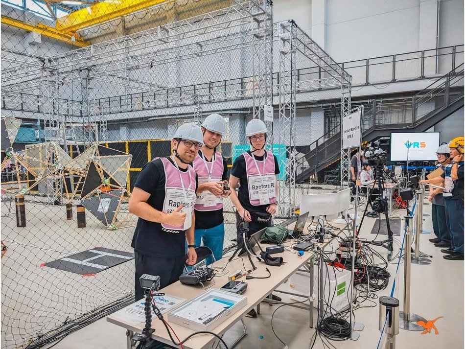 Łódź. Mikrodrony z Łodzi podbijają Japonię. Studenci Politechniki Łódzkiej z kolejnym sukcesem