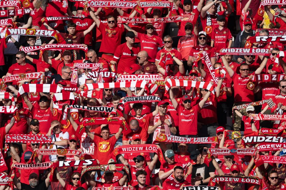 Kibice na meczu Widzewa Łódź z Piastem Gliwice