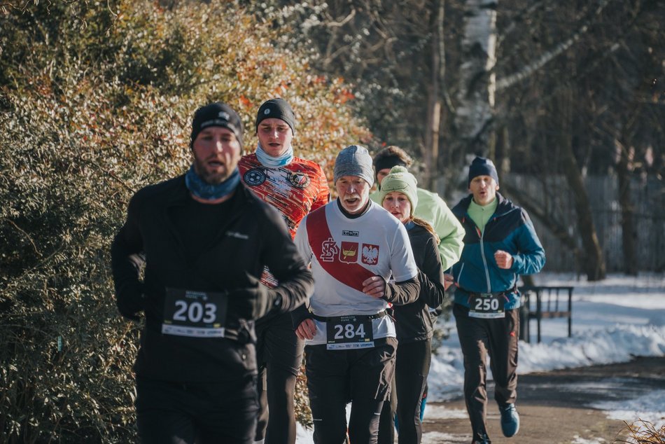 Botaniczna Piątka w Ogrodzie Botanicznym w Łodzi. Galeria z mroźnego biegu