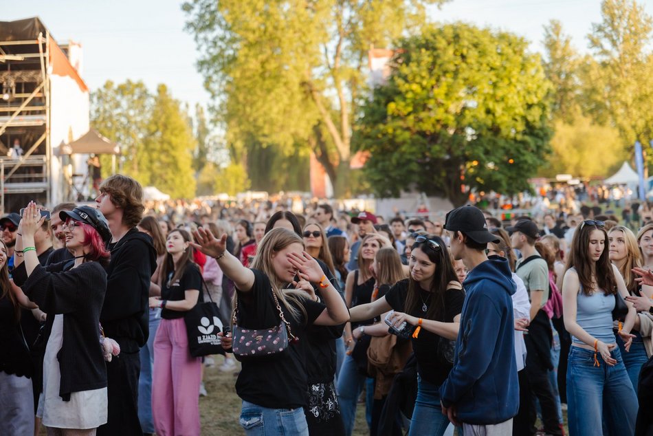 Łódź. Tłumy na Juwenaliach 2026 w Łodzi. Byłeś/aś pierwszego dnia? Znajdź się na zdjęciach!