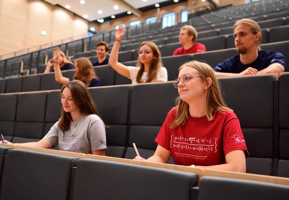 Łódź. Kosmiczna Powtórka Maturalna z Politechniką Łódzką. Dlaczego warto wziąć udział?