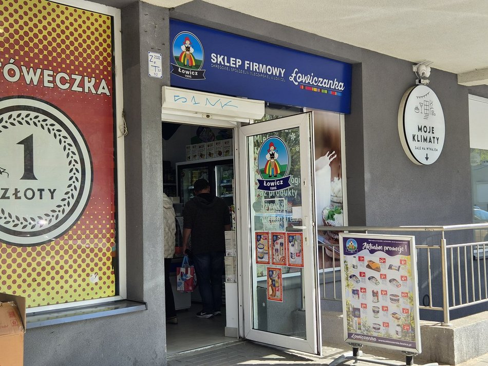 Łódź. Pionier na Dąbrowie. Sklep z kawą, zielarnia, zoologiczny, sale na imprezy