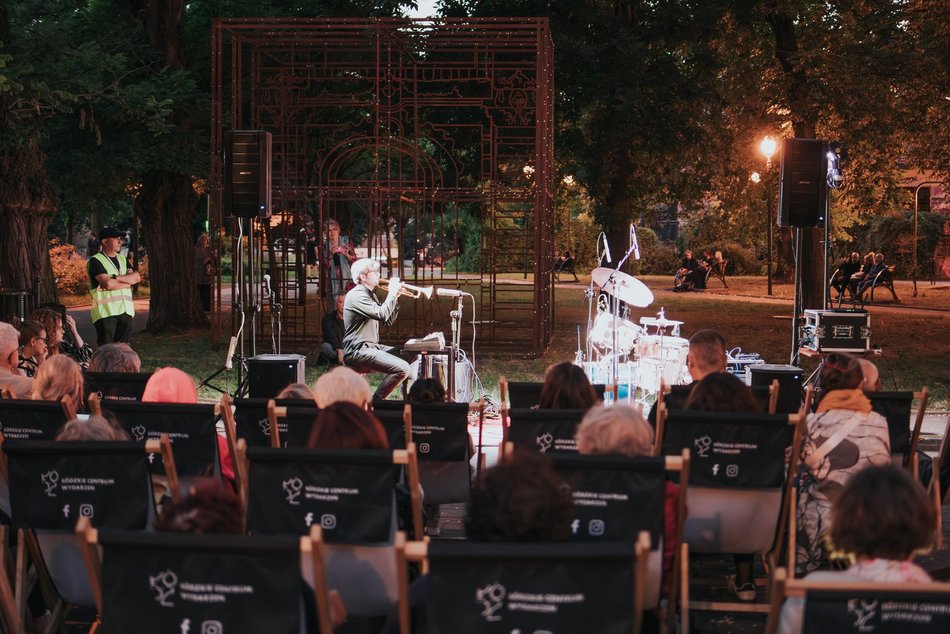 Łódź. Piotrkowska Kameralnie. Duet BLED wystąpił w pasażu Rubinsteina w Łodzi