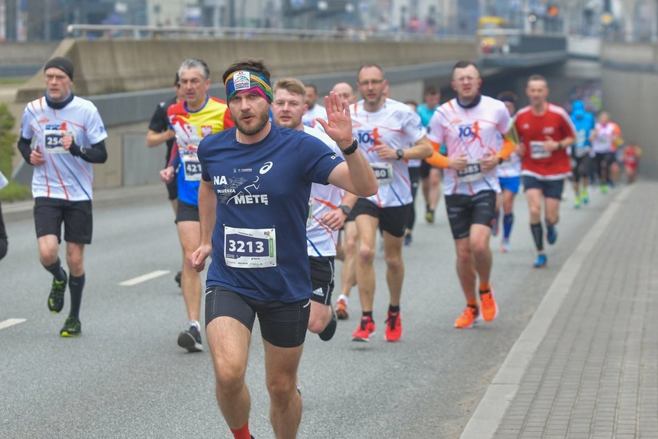 DOZ Maraton 2023. Brałeś udział w biegu? Znajdź się na zdjęciach!