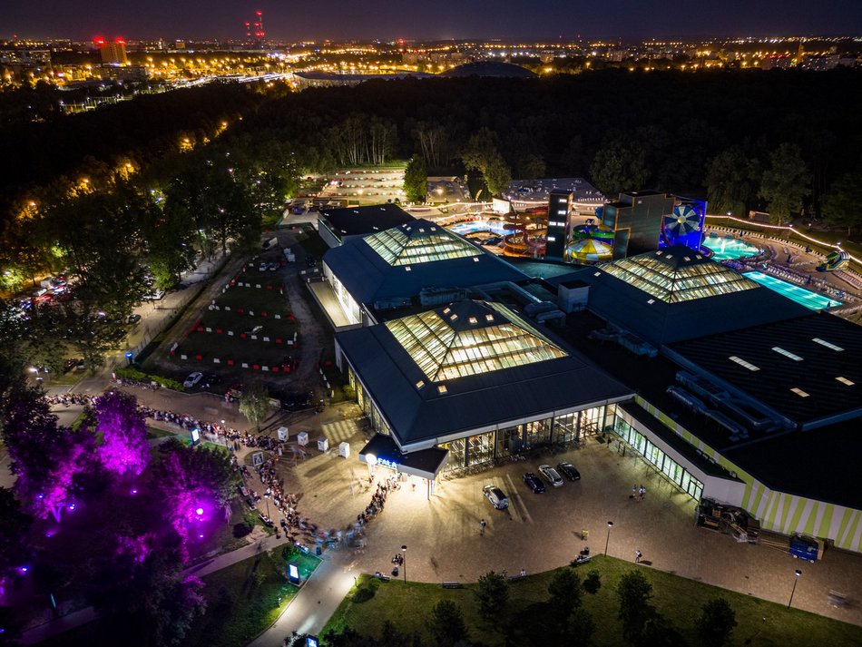 Nocne Pływanie w Aquaparku Fala