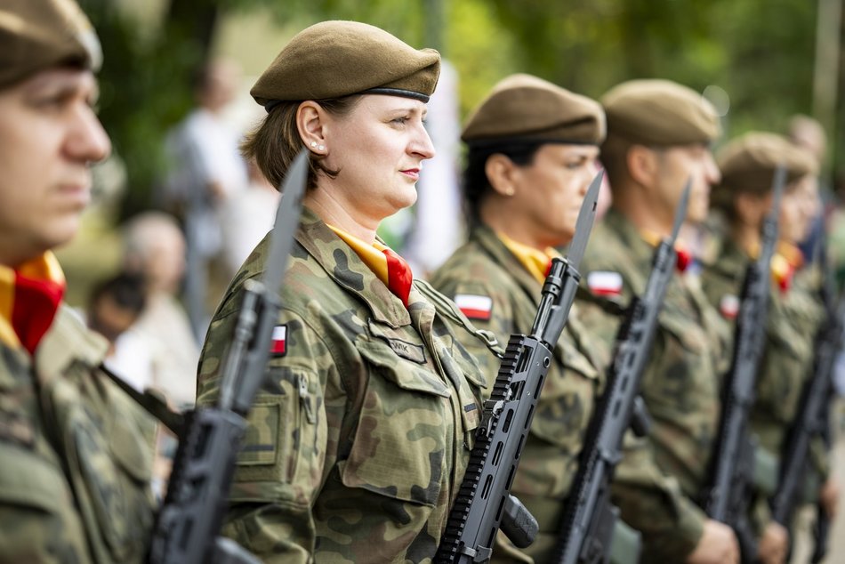Piknik militarny w parku Helenów