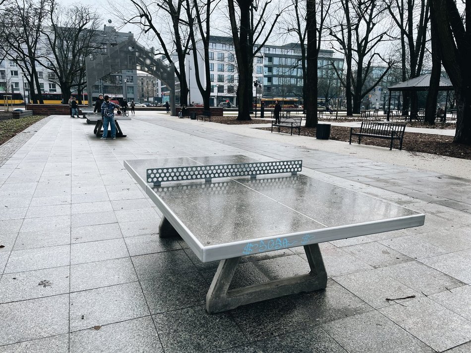 Park Staromiejski - stoły do tenisa stołowego