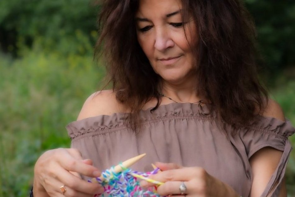 Łódź. Twórczość Anny Barańczyk z Łodzi to więcej niż rękodzieło. Wszystko zaczyna się od jednego oczka