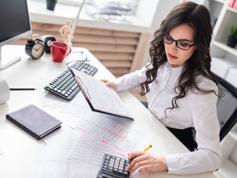 Łódź. Kobieta w biurze