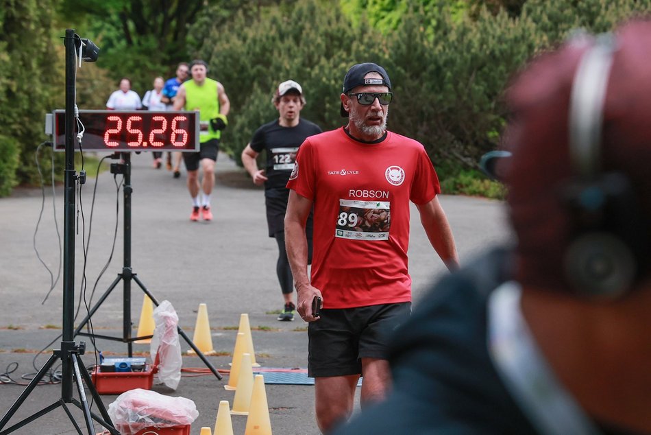 Łódź. Botaniczna Piątka. Setki łodzian pobiegły w Ogrodzie Botanicznym w Łodzi