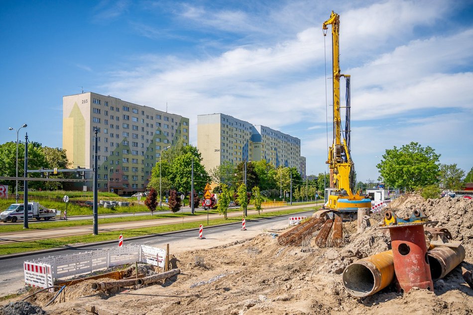 Budowa kładek nad Wyszyńskiego w Łodzi. Najnowsze postępy i zmiany w ruchu