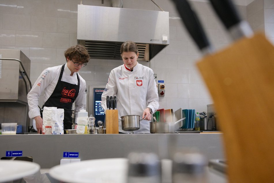 Łódź. Uczniowie Zespołu Szkoł Gastronomicznych w Łodzi
