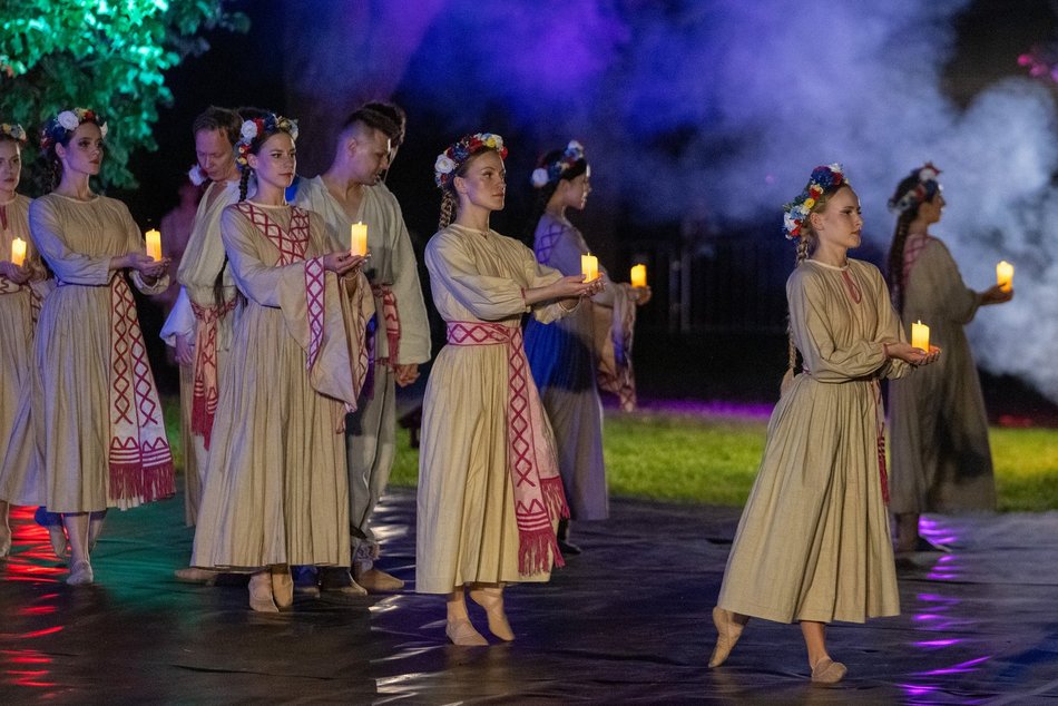 Łódź. Noc Świętojańska w Ogrodzie Botanicznym w Łodzi