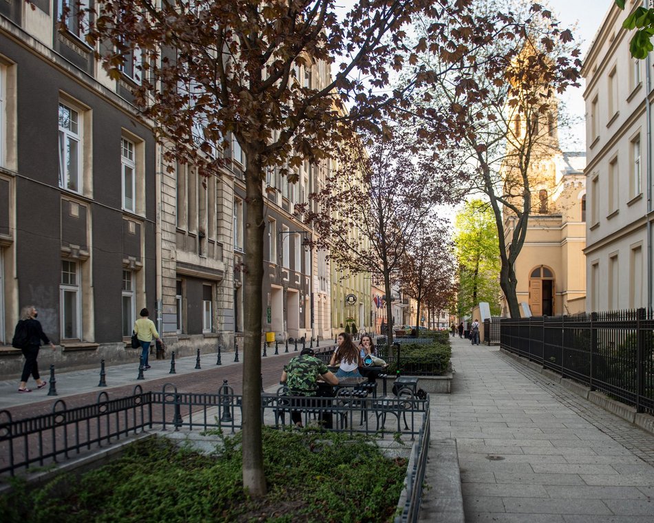 Łódź. TOP 10 woonerfów w Łodzi! To prawdziwe oazy zieleni w centrum miasta