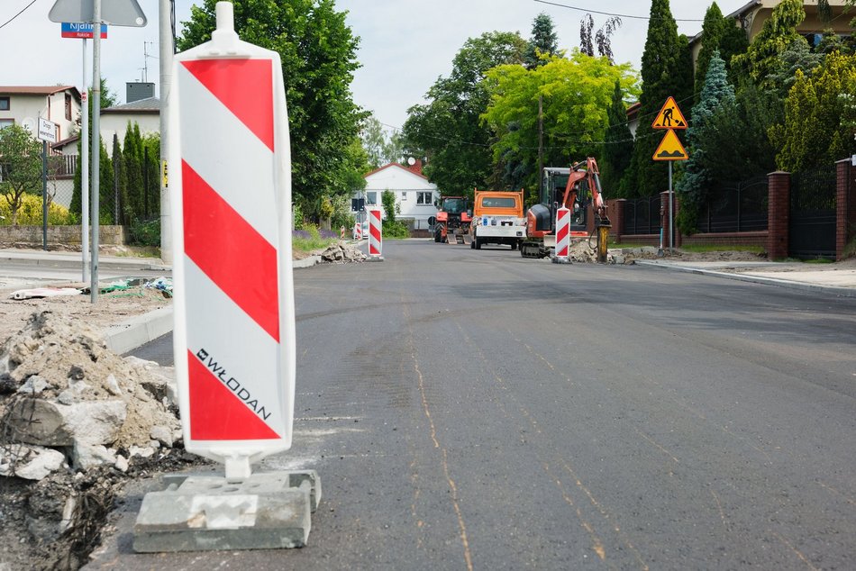 Łódź. Remont Dubois i Polarnej w Łodzi. Widać już nową jezdnię oraz chodniki