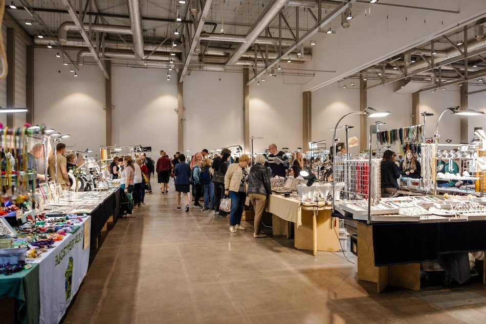 Łódź. Targi kamieni w hali Expo Łódź. Minerały, naturalna biżuteria, rękodzieło i... meteoryty!