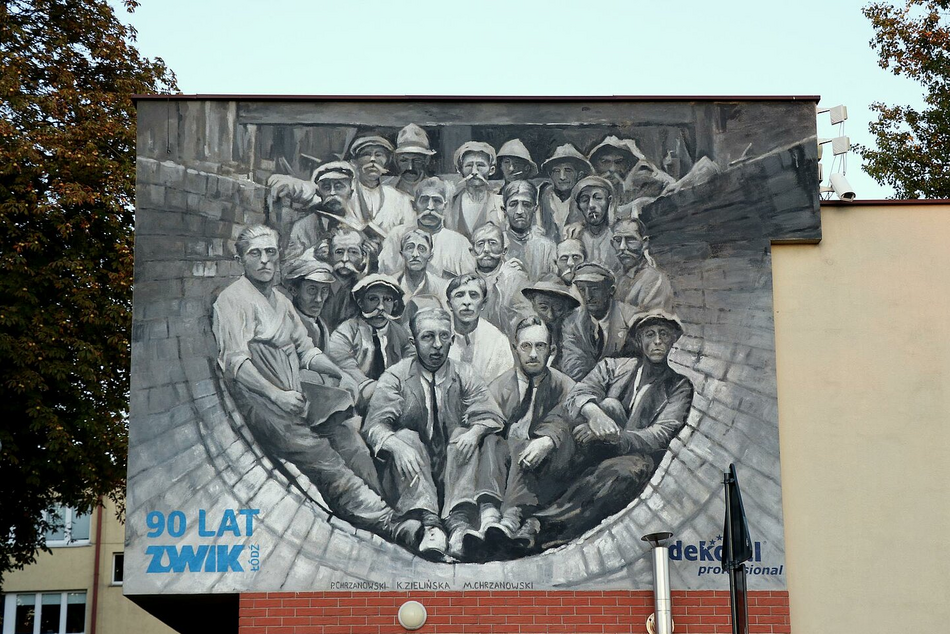 Mural "90 lat ZWIK"