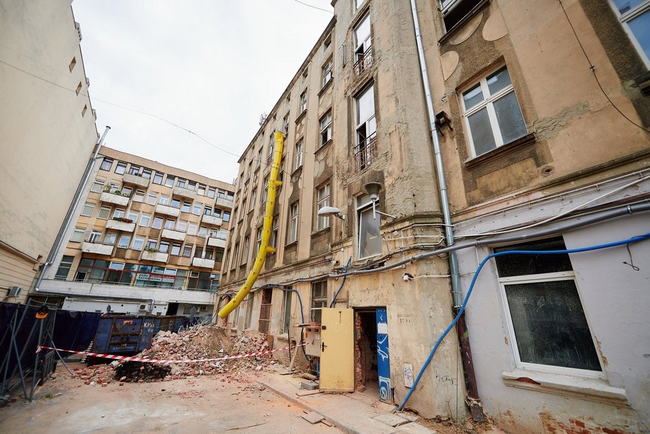 Rewitalizacja kamienicy przy Piotrkowskiej 115. Na budowę wrócił wykonawca