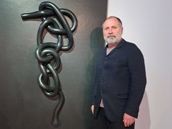 Xawery Wolski w CMWŁ. Wystawa „Sploty" artysty znanego na całym świecie z monumentalnych rzeźb