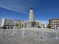 Kolejne zdroje uliczne w Łodzi. Najnowsze stanęły przy pasażu Schillera