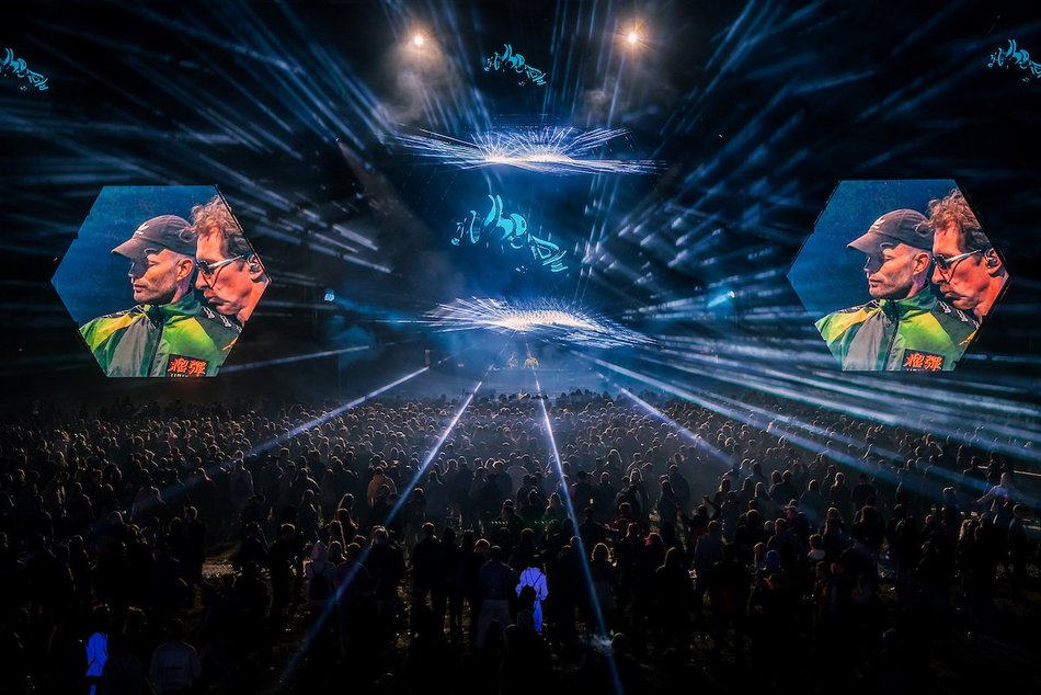 Łódź. Audioriver 2025 w Łodzi. Roztańczony tłum na pierwszym dniu festiwalu