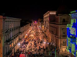 Łódź. Miliony świateł na Piotrkowskiej! Light Move Festival 2025 Łódź z lotu ptaka