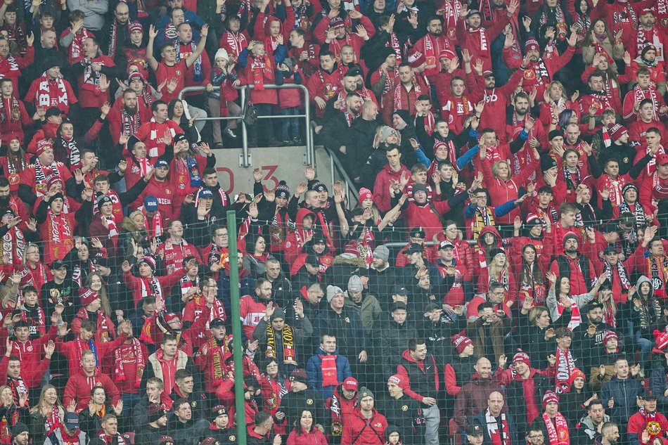 Kibice na meczu Widzewa Łódź z Jagiellonią Białystok