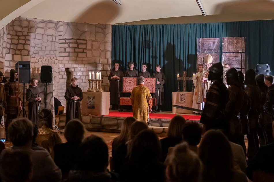 Łódź. 100-lecie Zespołu Szkół Ponadpodstawowych nr 5 w Łodzi. To była prawdziwa podróż w czasie!