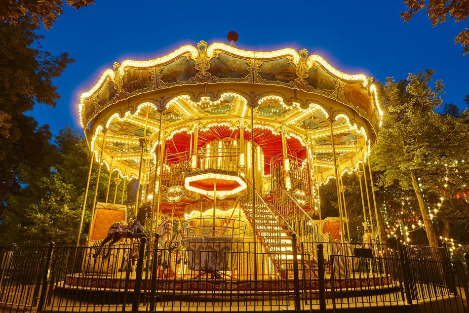 Łódź. Karuzele i ekstremalne atrakcje