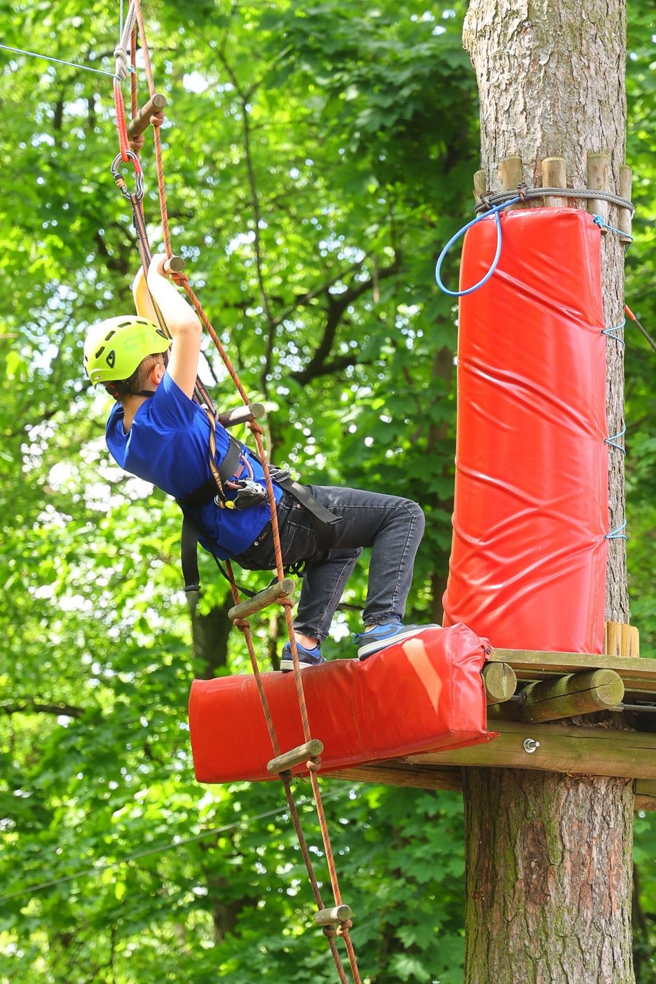 Łódź. Piknik na Młynku w Łodzi. Dmuchańce, alpaki, gigantyczne kręgle i rowery wodne