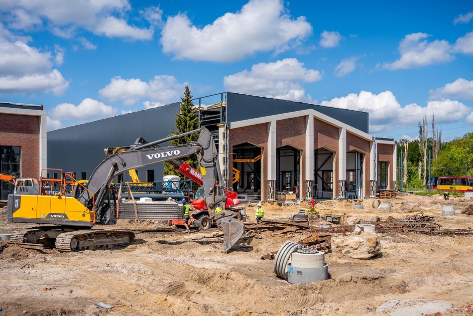 Zajezdnia Helenówek w Łodzi. Konstrukcja ukończona, trwa montaż urządzeń
