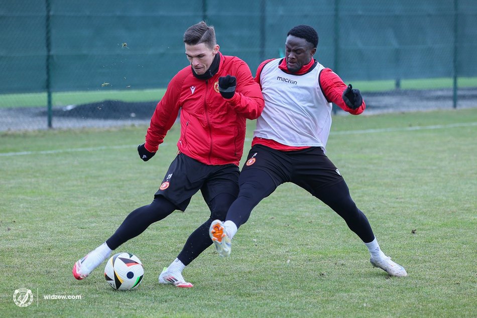 Widzew Łódź przed jednym z najważniejszych meczów w sezonie. Z tymczasowym trenerem