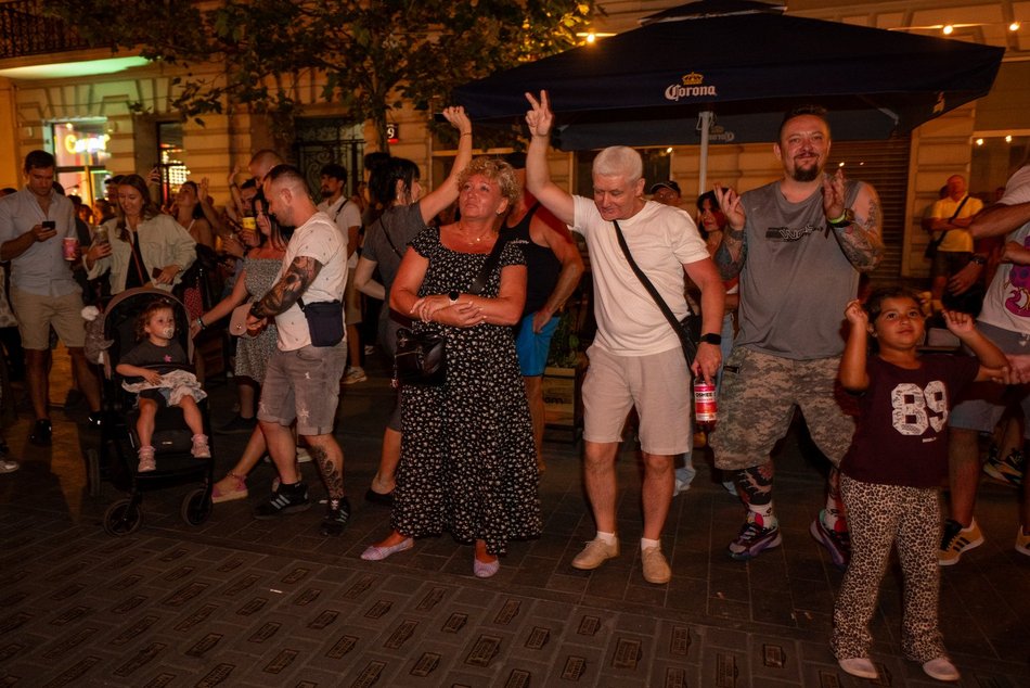 Łódź. Techno z okna Urzędu Miasta Łodzi. Rozgrzewka przed Paradą Wolności 2025!