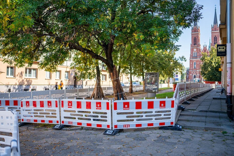 Remont Lutomierskiej w Łodzi. Są już wygrodzenia, lada chwila start prac