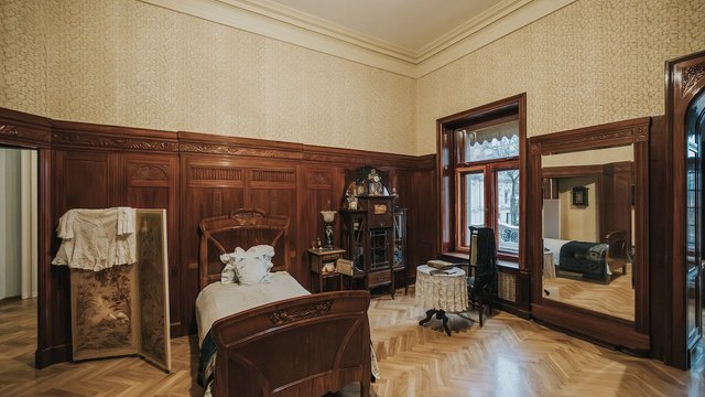 Klimat fabrykanckiej Łodzi. Zabytkowa tapeta w Pałacu Rodziny Poznańskich