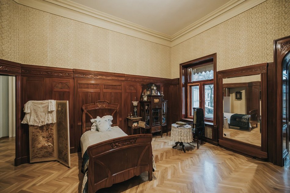 Łódź. Zabytkowa tapeta w Pałacu Rodziny Poznańskich